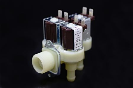 Solenoidový vodní ventil řady V39 (Solenoid water valve V39)